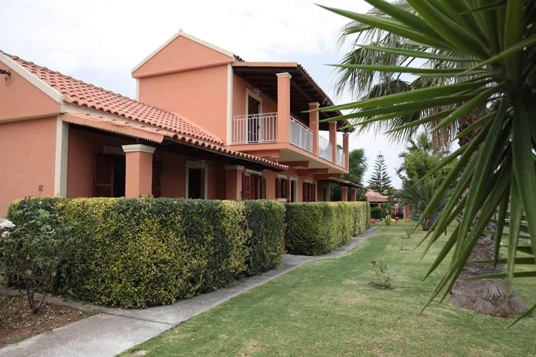 Hellens Village Paralía Almirú Kültér fotó