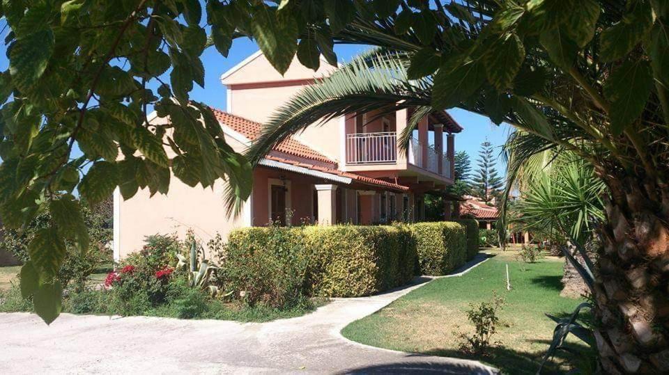 Hellens Village Paralía Almirú Kültér fotó
